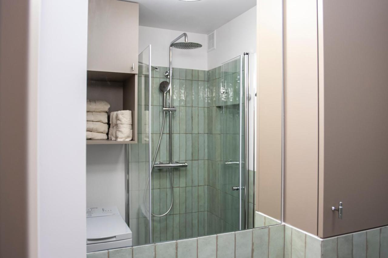 Apartament Przy Metrze Wierzbno Z Nuta Vintage Warszawa Exteriör bild