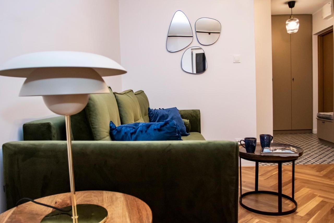 Apartament Przy Metrze Wierzbno Z Nuta Vintage Warszawa Exteriör bild